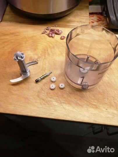 Запчасти от блендера Philips