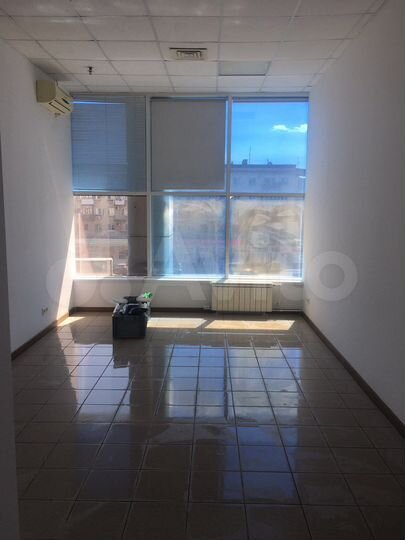 Этаж В бизнес центре и павильоны