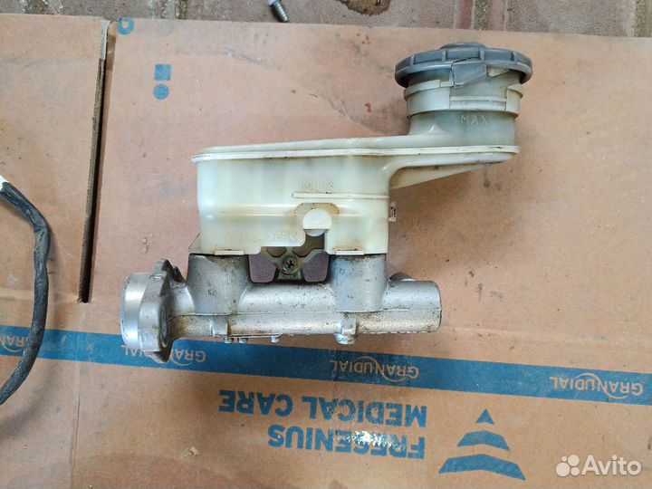 Главный тормозной honda fit