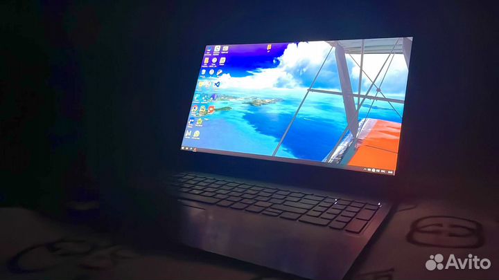 Ноутбук 15.6 Lenovo Ryzen 5