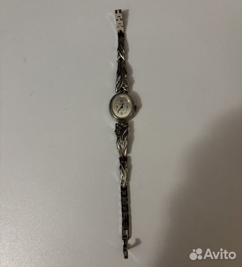 Легендарные отечественные часы «Чайка», 17 камней