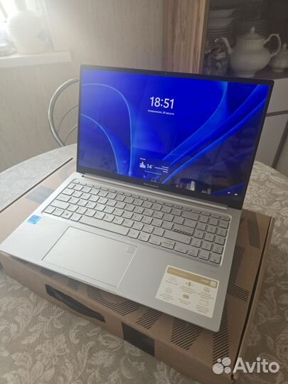 Ноутбук Asus vivobook oled