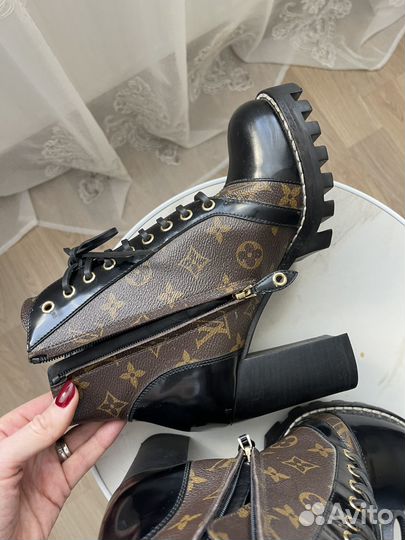 Ботильоны 39луи vuitton