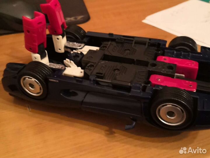 Робот-трансформер Ягуар