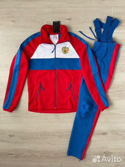 Разминочный костюм