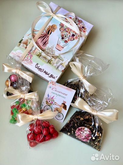 Подарочный набор чая и сладостей