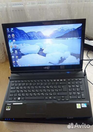 Fujitsu lifebook AH532