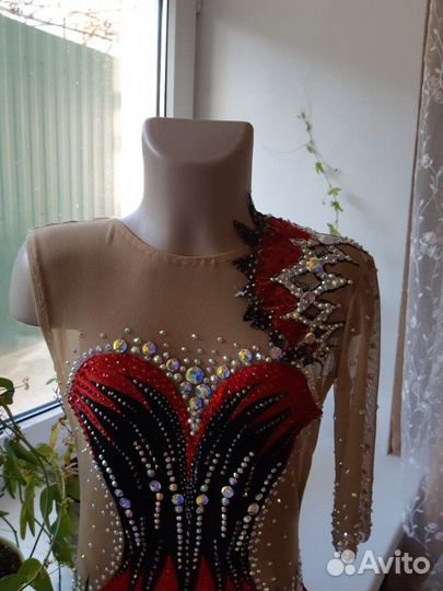 Купальник для художественной гимнастики