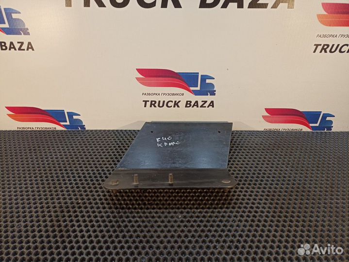 7421136073 Кронштейн крыла Renault Premium