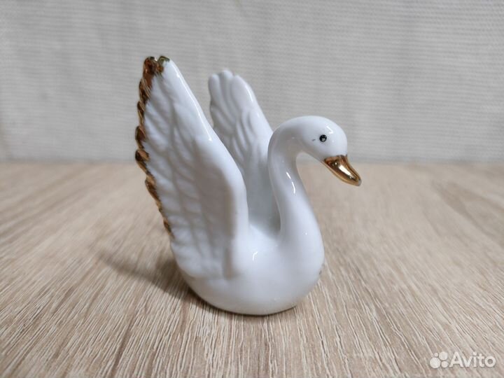 Статуэтки птицы: лебеди, голубки, совы, цапля, гус