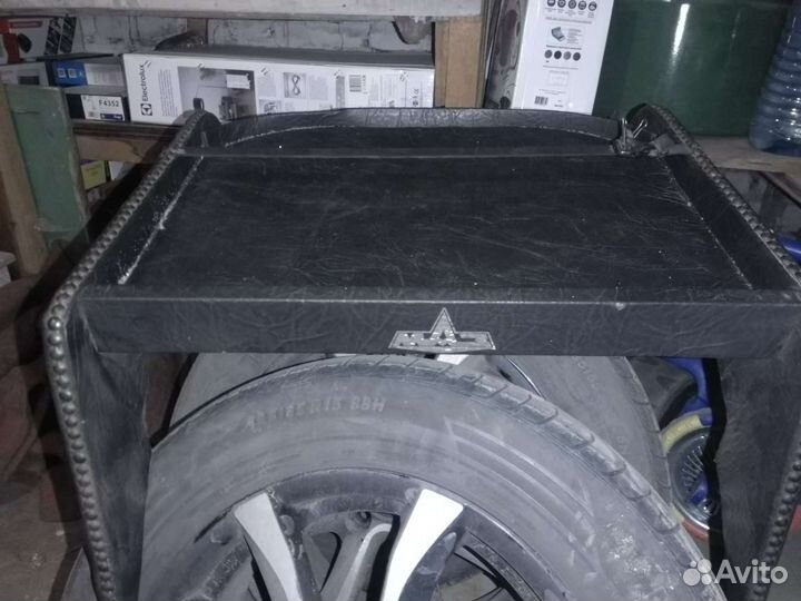 Полка маз простор. столик на маз