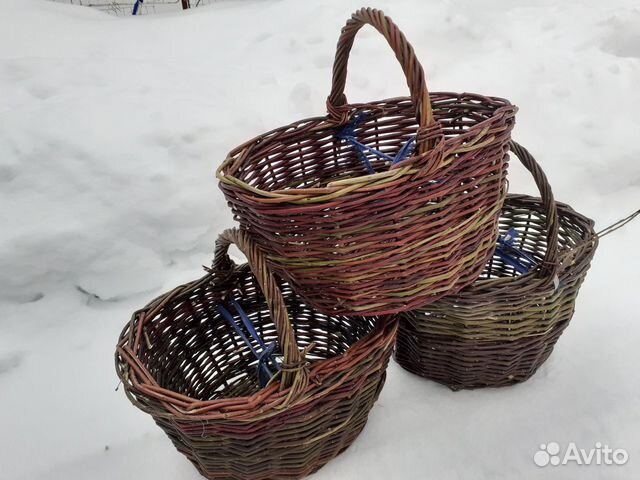 Продам корзину из неошкуренной лозы