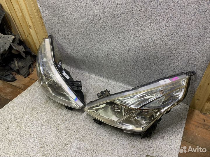 Фара Nissan Teana J32