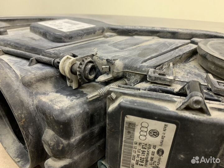 Фара левая Touareg 7l рестайлинг