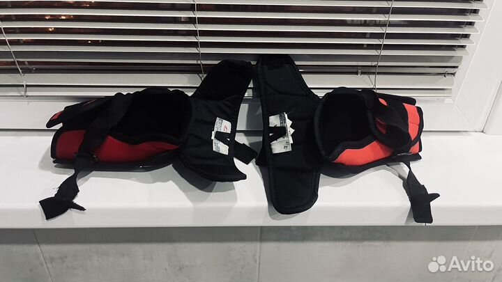 Налокотники хоккейные. Sr, m