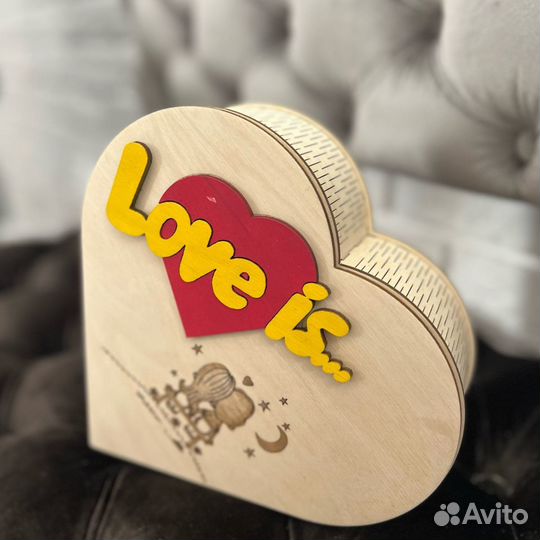 Коробка подарочная деревянная Love is