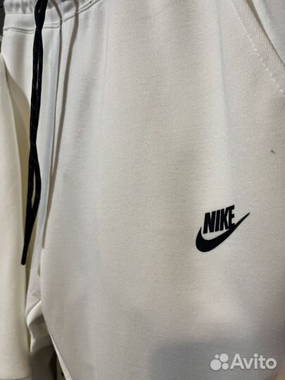 Nike Tech Fleece костюм белый