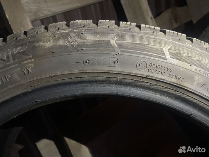 Triangle Snowlink TWT02 235/45 R18