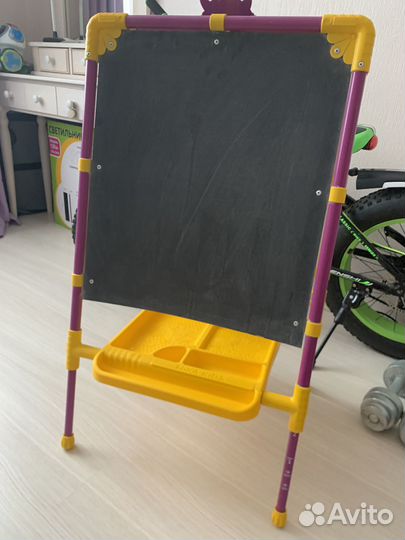 Доска мольберт для рисования мелками детская