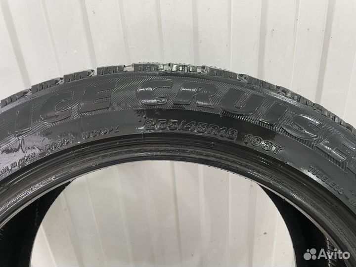 Bridgestone Ice Cruiser 7000 255/45 R18 103T