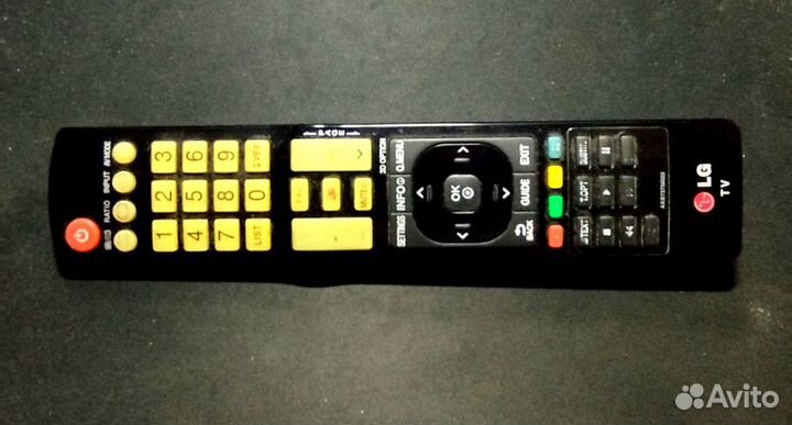 Продам телевизор б/у LG 42LA615V