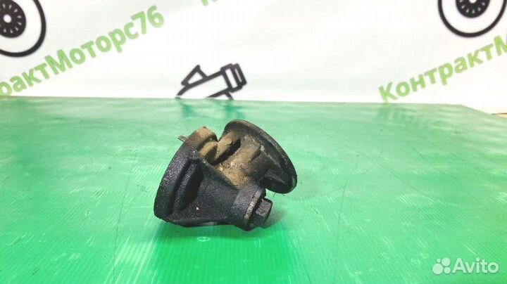 Кронштейн масляного фильтра Renault Megane 2