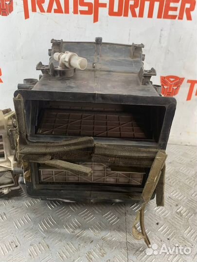 Корпус печки Ниссан Блюберд Силфи