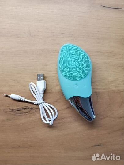 Щеточка-массажёр для лица