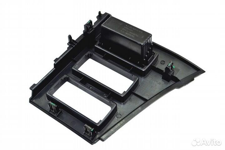 Пластиковая крышка торпеды mercedes-benz Actros MP