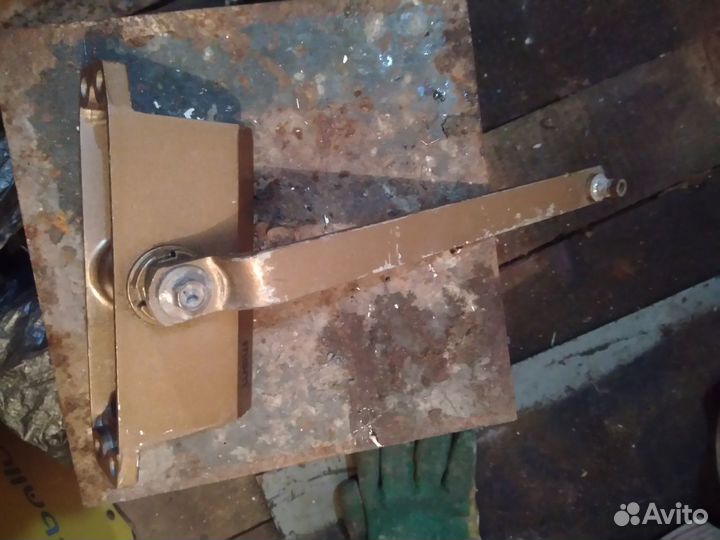 Доводчик дверной