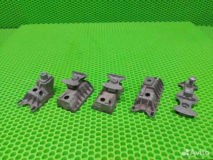 Крепление рейлинга Volkswagen Touareg 7L6 7L7 7LA