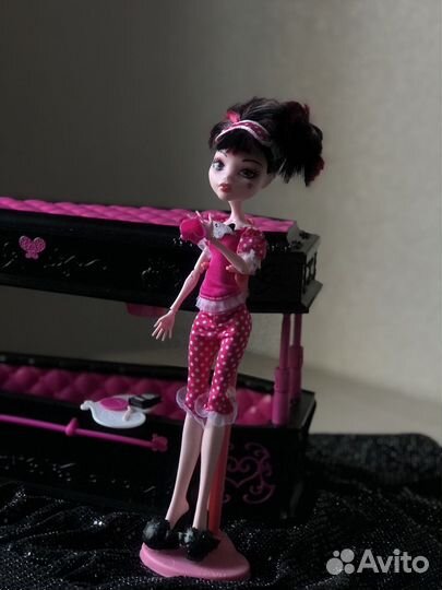 Monster High гроб для Дракулауры