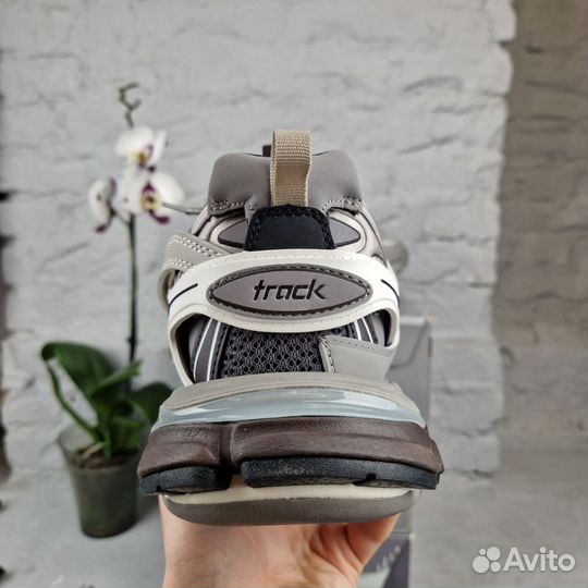 Balenciaga track 1 grey