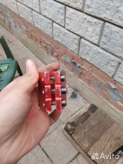 Зажим от трюкого самоката трёх болтный