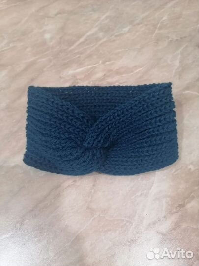 Повязка на голову вязаная