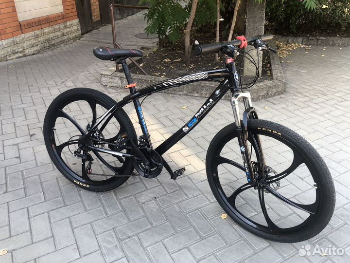 Дорожный велосипед BMW