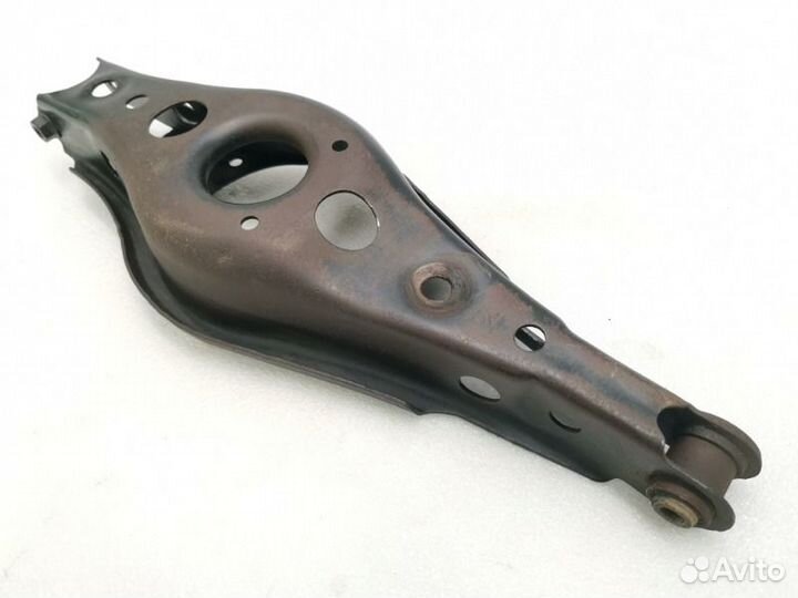 Рычаг подвески задний левый Toyota Rav4 CA40 2.2
