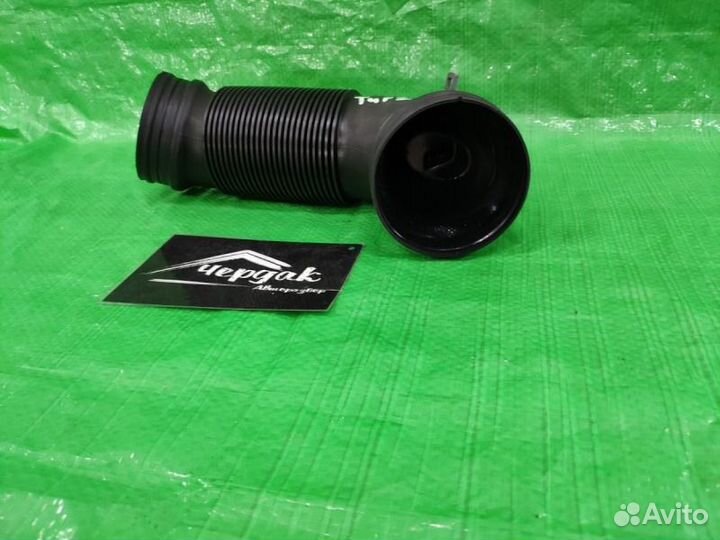 Патрубок воздушного фильтра VW Tiguan/Audi Q3 и др