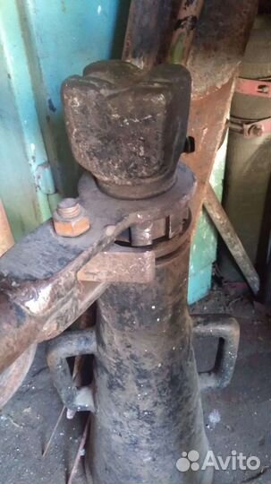 Домкрат вагонный 20 тонн