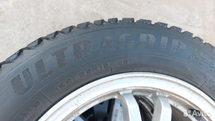 Goodyear Ultragrip Ice Arctic 195/65 R15