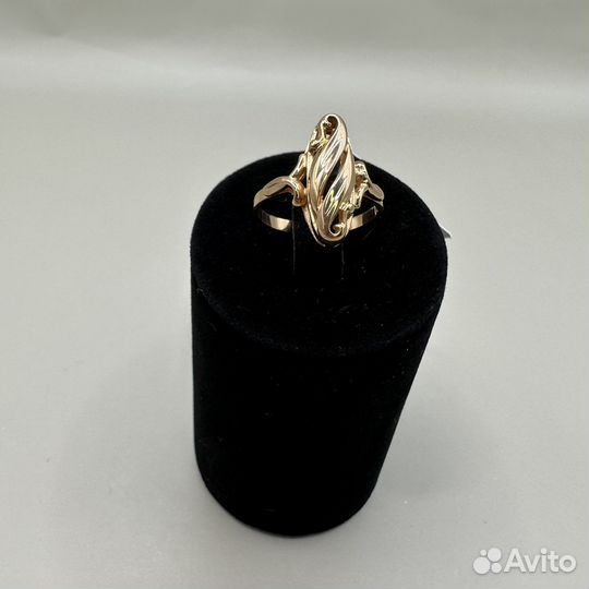 Золотое кольцо женское
