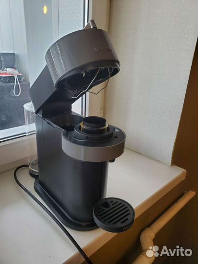 Кофемашина капсульная Nespresso Vertuo