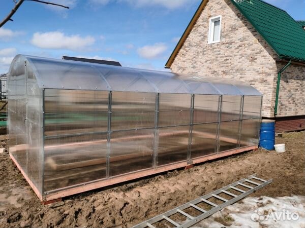 Теплица прямостенная из двойной дуги 20х20