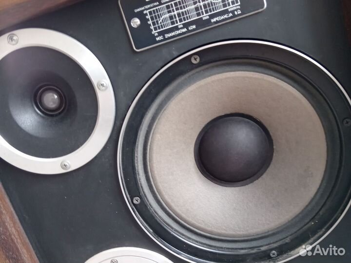Акустические колонки большие