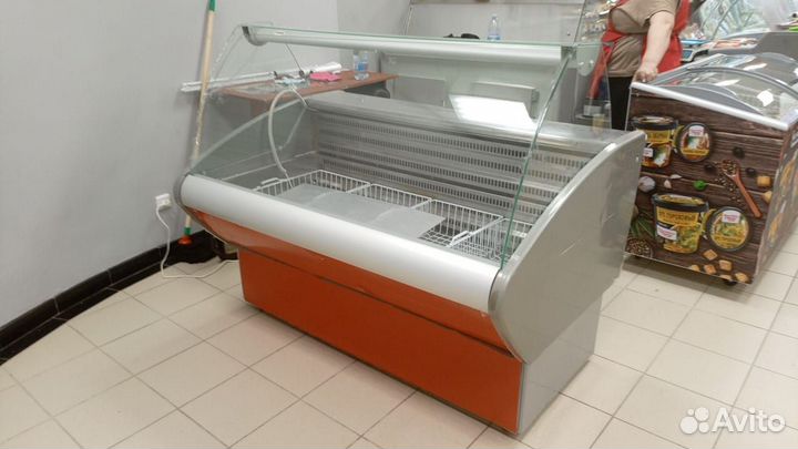 Холодильное оборудование для магазина