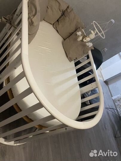 Детская кроватка с маятником круглая 3 в 1