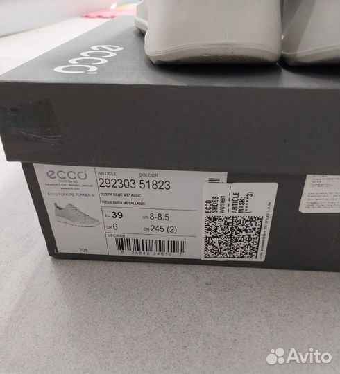 Новые кроссовки Ecco 39