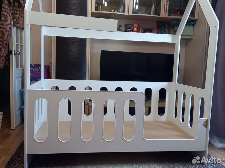 Детская кроватка домик бу