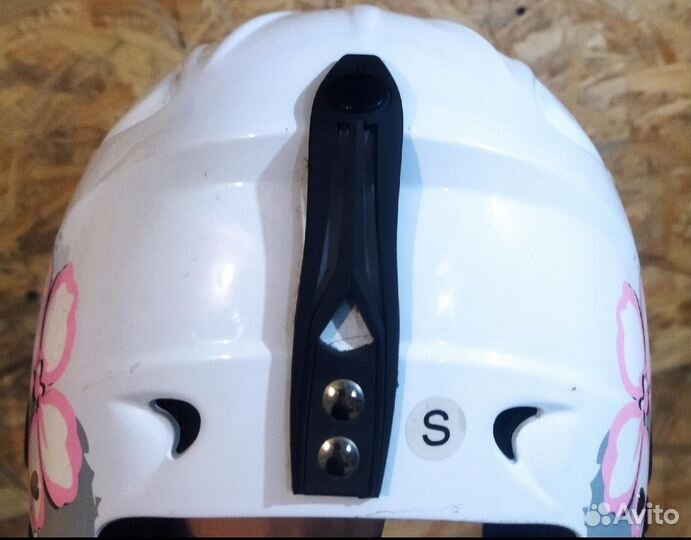 Шлем горнолыжный