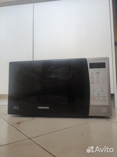 Микроволновая печь Samsung ME83KRS